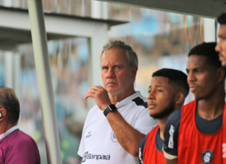 Bonamigo consegue fazer o Remo jogar bem e anima torcedor