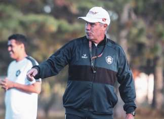 Próximos jogos decidirão o destino de Bonamigo no Remo