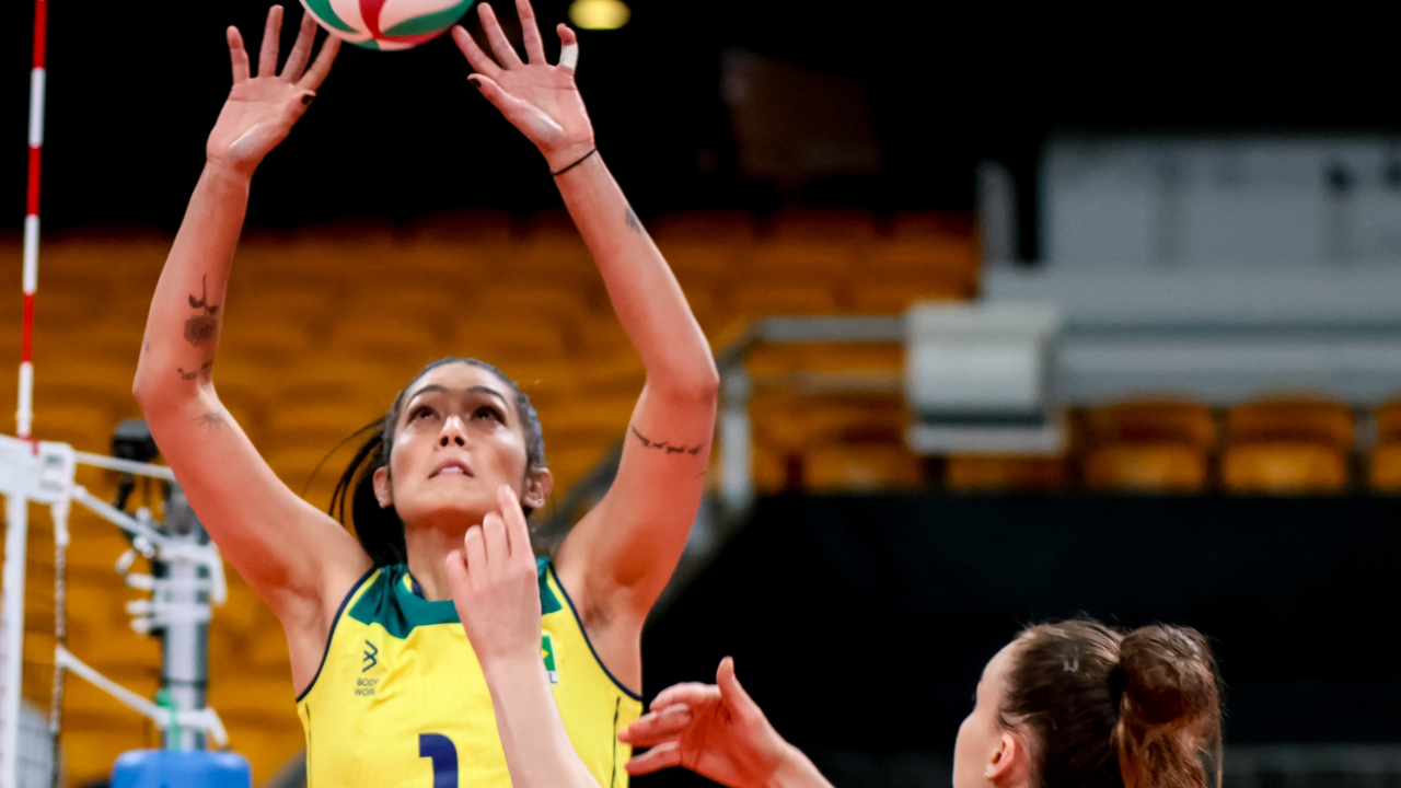 Brasil vence o México no tie-break e está na final do vôlei feminino