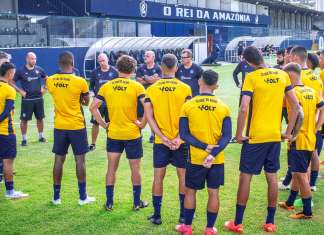 Catalá prevê pressão da torcida e alerta jogadores do Remo