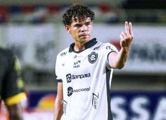 Remo aceita pedido e confirma a saída do meia Camilo