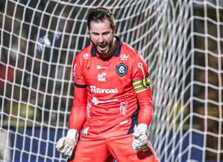 Marcelo Rangel brilha em vitória do Remo, mas deixa alerta