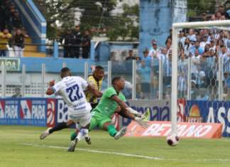 Paysandu revê a Fiel e vence com melhor campanha do Parazão