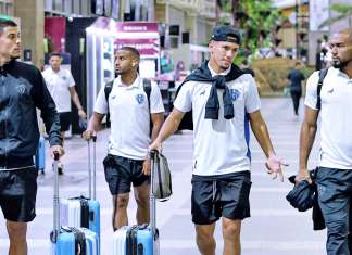 Paysandu enfrenta atraso em voo para Manaus antes de decisão