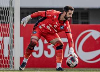 Marcelo Rangel acumula falhas e gera insegurança no Remo