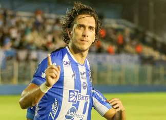 Nicolas supera ídolos históricos do Papão com mais um título