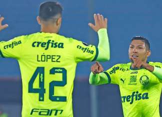 Rony marca e Palmeiras goleia pela Libertadores no Uruguai