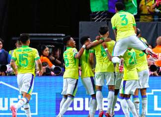 Copa América: Brasil resolve no 1º tempo e goleia o Paraguai