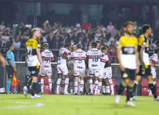 São Paulo vence Criciúma em jogo com recorde e falha bizarra