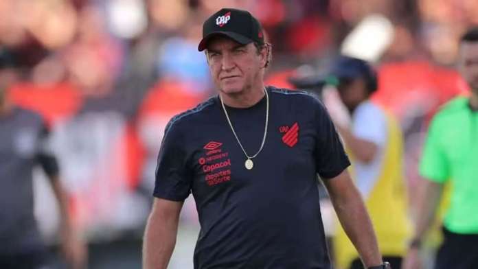 Cuca não consegue explicar 3ª derrota seguida do Athletico