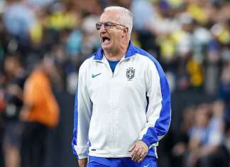 Dorival elogia atuação de Vini Jr.: ‘Praticamente perfeita’