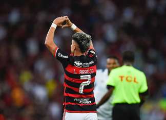 Com Neymar na torcida, Fla vence o Grêmio e volta ser líder