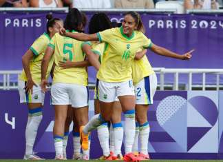Golaço dá vitória ao Brasil no Futebol Feminino