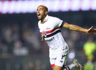 São Paulo vence, volta ao G4 e afunda o Grêmio no Brasileiro
