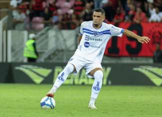 Paysandu oficializa saída do meia Crystopher