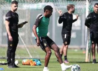 Novo reforço assiste ao jogo do Clube do Remo no Mangueirão
