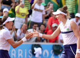Dupla brasileira avança no tênis feminino em Paris
