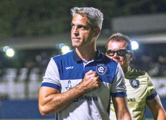 Com Santana, Remo vai do Z-4 e ao G-8 e se aproxima de vaga