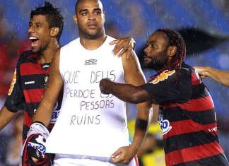 Adriano marca jogo de despedida entre Flamengo e Inter