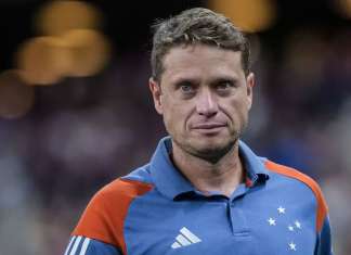Cruzeiro demite Fernando Seabra após empate com Cuiabá