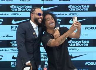Depay turbina marketing do Corinthians antes de estrear