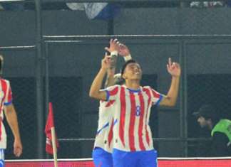 Seleção joga mal e perde para o Paraguai nas Eliminatórias
