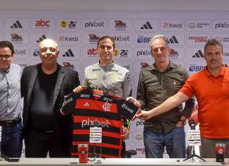 Filipe Luis fala em “missões” no comando do Flamengo