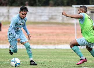 Esli perde espaço no Paysandu na reta final da Série B