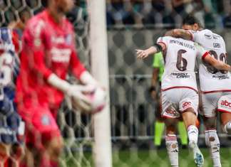 Flamengo vence o Bahia por 2 a 0 no Brasileirão