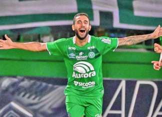 Remo anuncia o lateral-direito Marcelinho, ex-Chapecoense
