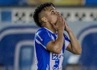Esli García avalia propostas e mantém Paysandu em ‘stand by’