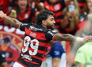 Gabigol ouve gritos de ‘fico’ em despedida do Flamengo