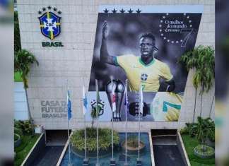 Melhor do mundo: Vini Jr é homenageado na fachada da CBF