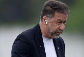 Conselho do Corinthians vota impeachment de Augusto Melo