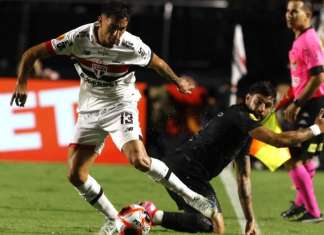 Oscar e Lucas brilham e São Paulo vence o Corinthians