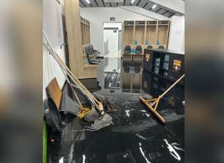 Chuvas no Equador alagam vestiário do Corinthians