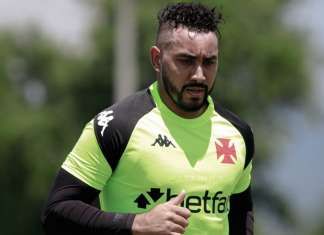 Vasco esfria negociações e Payet pode estar de saída do clube