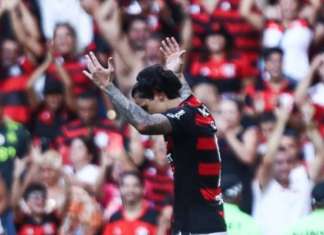 Flamengo goleia Corinthians por 4 a 0 no Maracanã