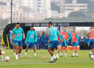 Segundo treino de Ancelotti tem reforços e papo com Casemiro