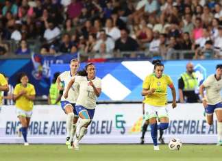 Seleção Feminina do Brasil sai na frente mas sofre virada da França