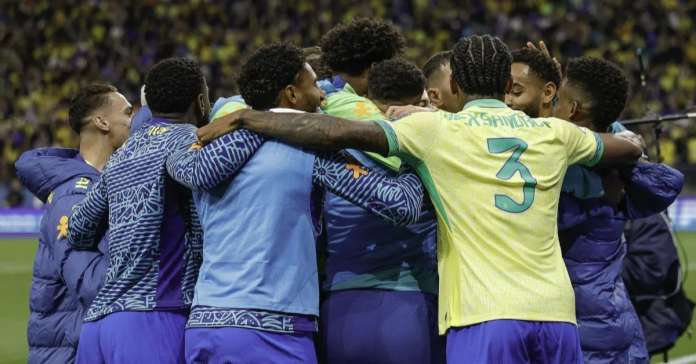 Com gol de Vini Jr, Brasil vence Paraguai e está na Copa de 2026