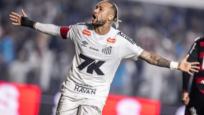Com gol de Neymar, Santos vence Flamengo na Vila Belmiro
