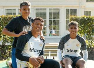 Thiago Silva mantém legado no Chelsea com idolatria e filhos