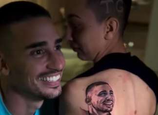 Fã tatua rosto de Thiago Galhardo, atacante ex-Clube do Remo