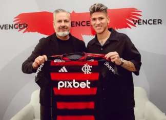Flamengo anuncia Carrascal como novo reforço para o meio-campo