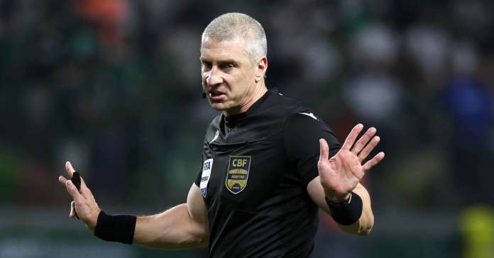 'Faltas e faltinhas': Daronco preocupa Palmeiras para o Dérbi
