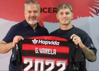 Flamengo renova com Varela até 2027 a pedido de Filipe Luís