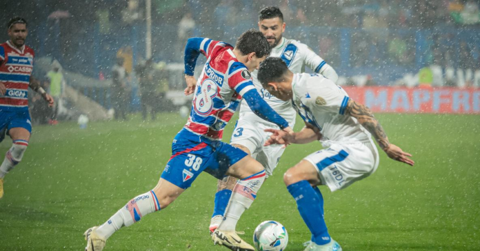 Fortaleza é eliminado da Libertadores após derrota para o Vélez Sarsfield