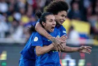 Marta decide e Brasil conquista a nona Copa América nos pênaltis
