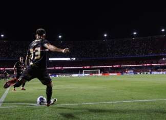 São Paulo bate Atlético-MG com gols de reservas e sobe na tabela